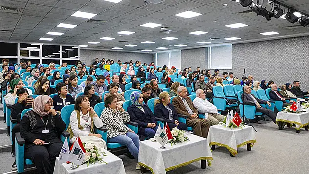 KTO Karatay Bilim Diplomasisine ev sahipliği yaptı