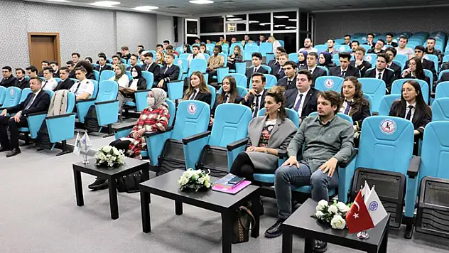 KTO Karatay'da 'Sivil Havacılıkta Kariyer' konulu panel
