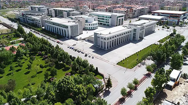 KTO Karatay'dan YKS'ye girecek adaylara tavsiyeler