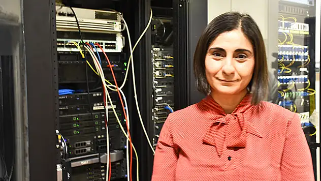 KTO Karatay Üniversitesi Öğretim Üyesi  Uysal, CERN'deki çalışmalarıyla Türk kadınına örnek oluyor