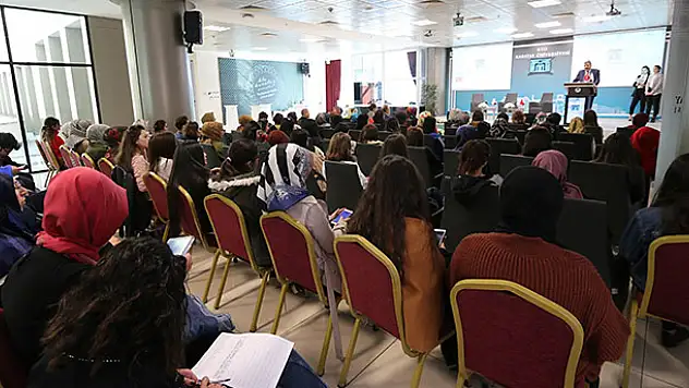 KTO Karatay Üniversitesinden 'Erken Yaşta Evlilik' çalıştayı