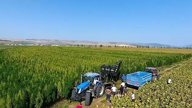 KTO Mesleki Eğitim Merkezi yerli 'Kenevir Hasat Etme Makinesi' prototip üretimini gerçekleştirdi
