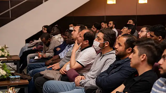 KTÜN'de yabancı uyruklu öğrencilere sosyal uyum eğitimi düzenlendi
