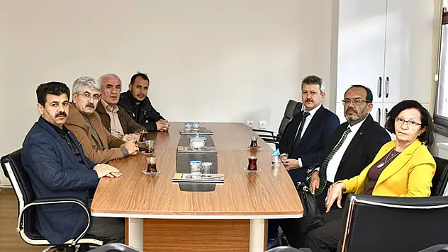 KTÜN Rektörü Prof. Dr. Çelik'ten Cemiyet'e ziyaret