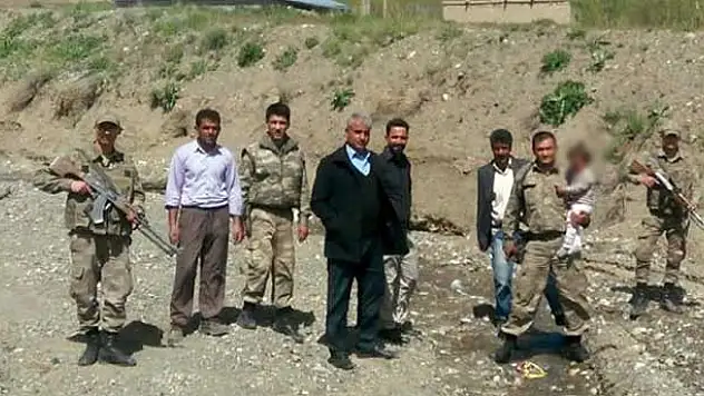 Küçük çocuk arazide uyurken bulundu