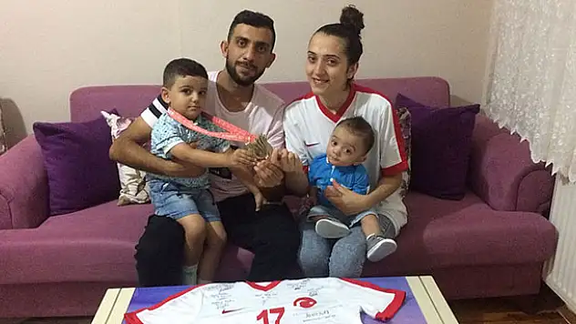 Küçük Efe'nin ilk sözleri 'Babam şampiyon' oldu