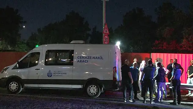 Küçükçekmece'de boş arazide ceset bulundu
