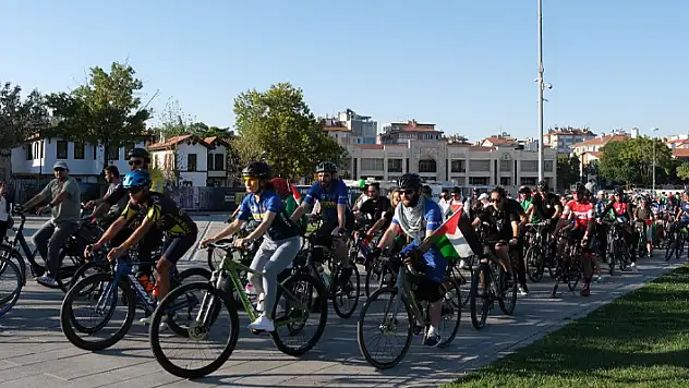 Kudüs Çalışma Grubu'ndan 'Gazze İçin Durma, Boykot İçin Pedalla' etkinliği 
