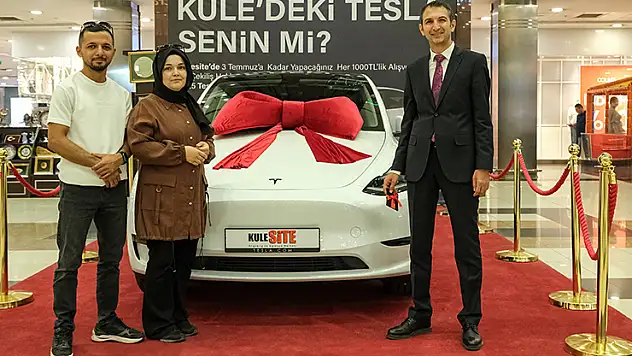 'Kule'deki Tesla sahibine teslim edildi