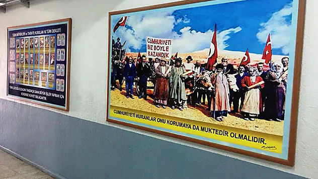 Kullanılmayan eski tahtalar panoya dönüştü