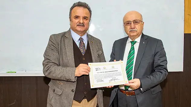 Kültür ve edebiyatımızda Mevlana konuşuldu