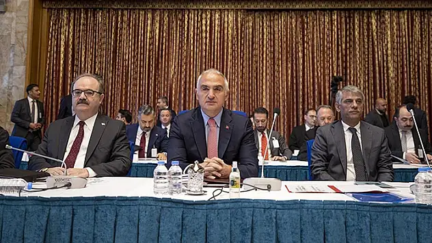 Kültür ve Turizm Bakanı Ersoy: Ocak-eylül 2022 döneminde turizm gelirimiz 35 milyar doları aştı
