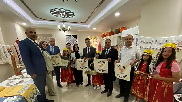 Kulu ASEM'de yıl sonu sergisi açıldı
