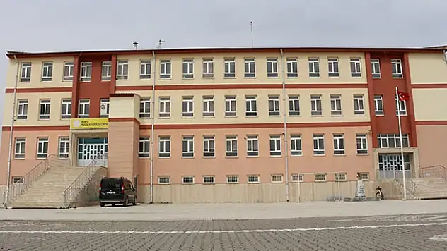 Kulu'da 2 okul merkezi sınavla öğrenci alan proje okulu oldu