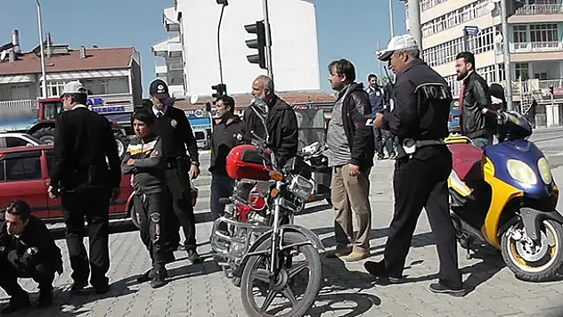 Kulu'da çalıntı ve plakasız motosikletler toplanıyor