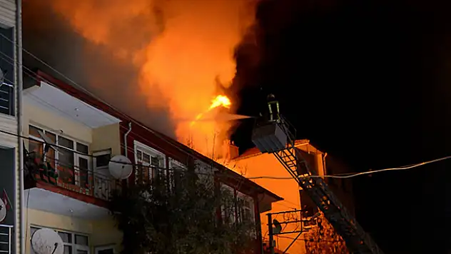 Kulu'da çatı yangını