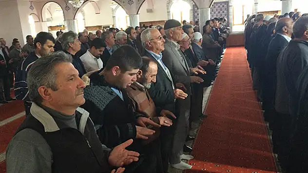 Kulu'da cemaatten yağmur duası