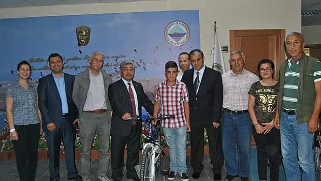 Kulu'da fotoğraf yarışmasında dereceye girenlere ödülleri verildi