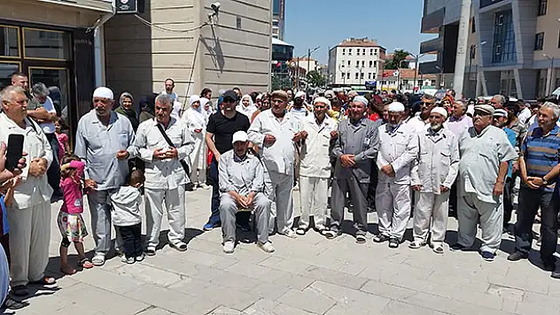 Kulu'da hacı adayları dualarla uğurlandı