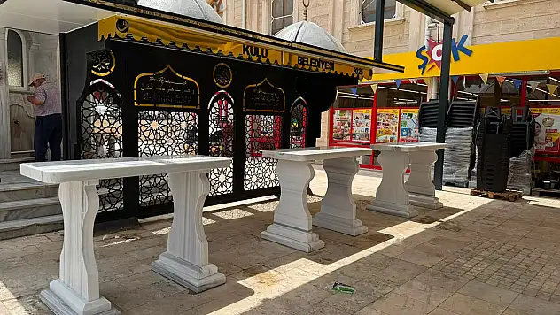 Kulu'da hayırseverlerden camiye musalla taşı