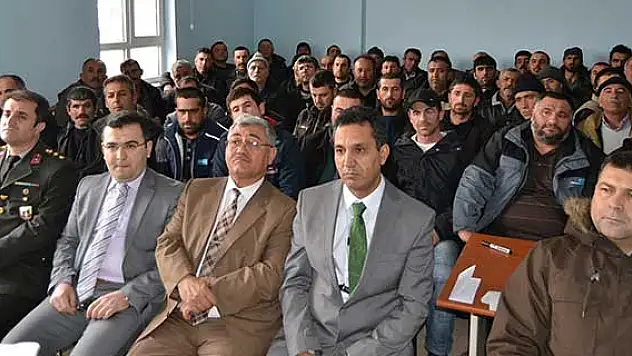 Kulu'da hayvan sahipleri ve çiftçilere konferans