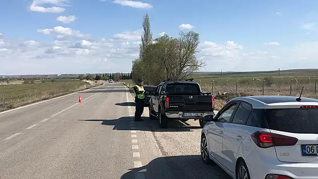 Kulu'da jandarma ekipleri denetimlere devam ediyor
