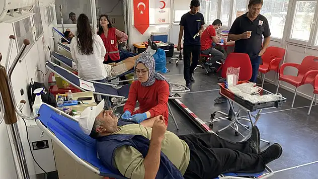 Kulu'da Kızılay'a kan bağışı
