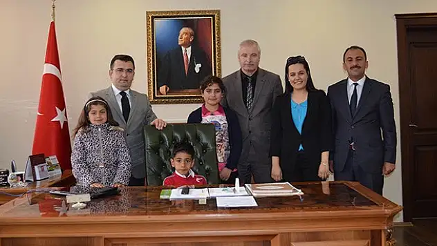 Kulu'da makam koltukları öğrencilere emanet