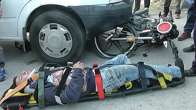 Kulu'da Minibüsle Motosiklet Çarpıştı : 1 Yaralı