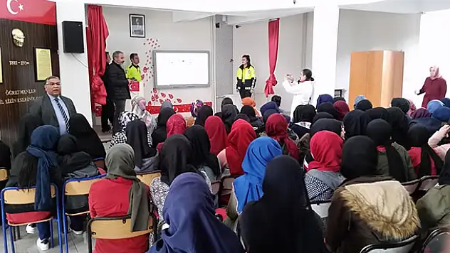 Kulu'da öğrencilere polislik mesleği tanıtıldı