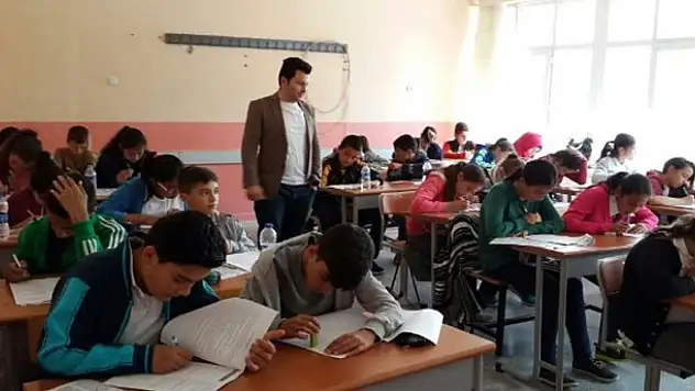 Kulu'da Okullar Arası Kitap Okuma Yarışması