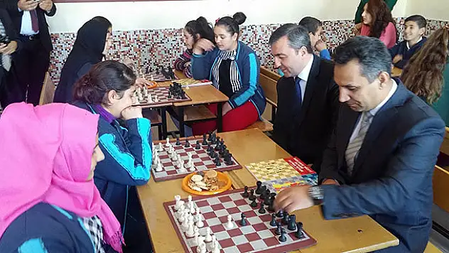 Kulu'da satranç sınıfı açıldı