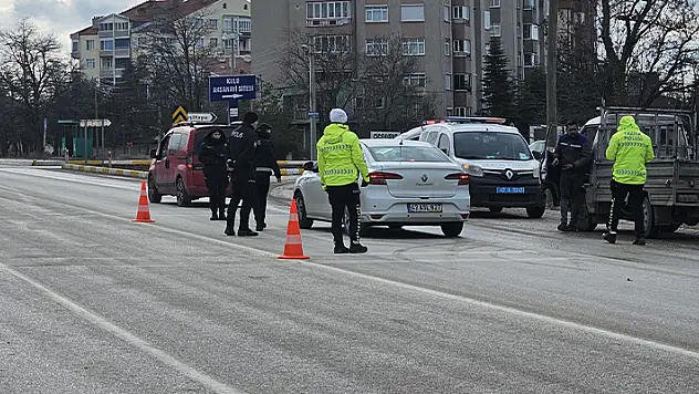 Kulu'da sürücülere 484 bin Türk lirası trafik cezası kesildi
