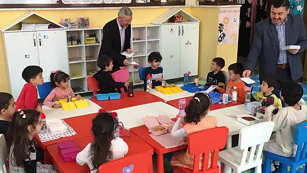 Kulu'da tekne orucu tutan çocuklar ödüllendirildi
