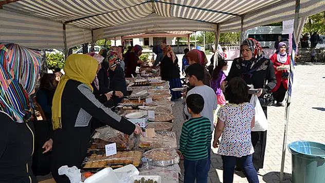 Kulu'da yardıma muhtaç öğrenciler için kermes