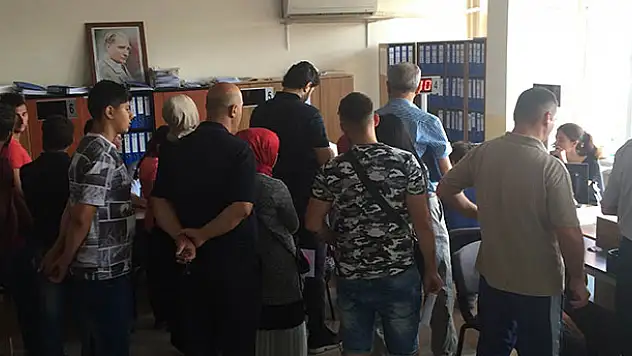 Kulu'da yeni kimlik kartı müracaatı yoğunluğu