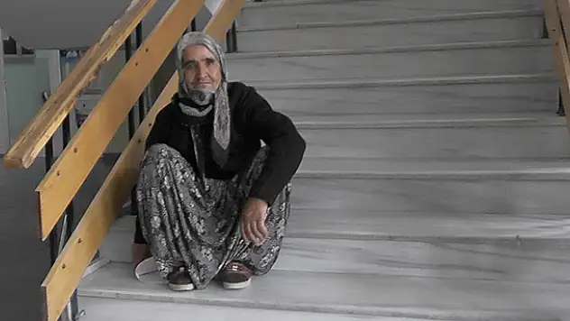 Kulu'daki Hükümet Konağı'na yaşlılardan asansör talebi