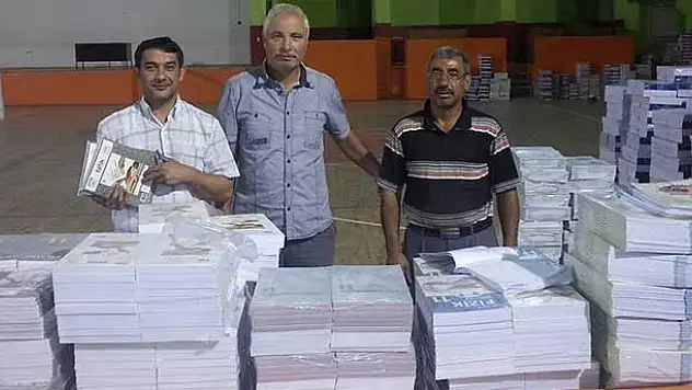 Kulu İlçe Milli Eğitim Müdürlüğü Kitap Dağıtımına Başladı