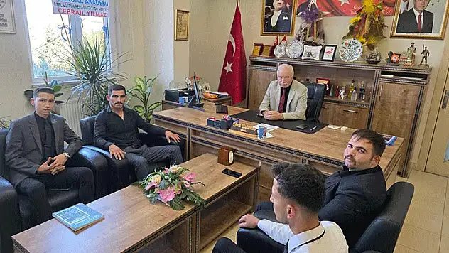 Kulu Ülkü Ocakları'ndan İlçe Milli Eğitim Müdürlüğü'ne ziyaret