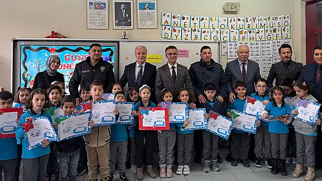 Kulu'da 7 bin 600 öğrenci karne aldı