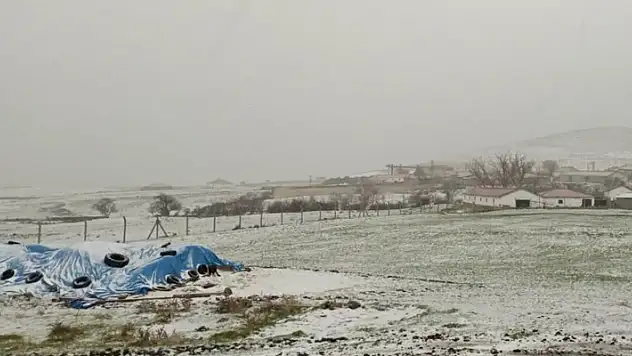 Kulu'da dolu yağışı etkili oldu
