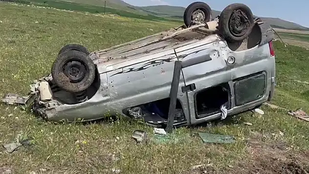 Kulu'da otomobil takla attı: 2 yaralı