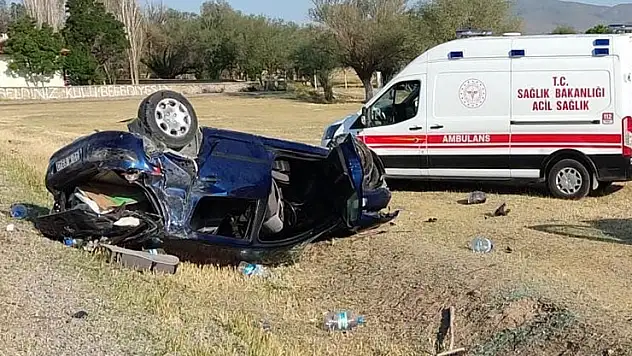 Kulu'da yaşlı sürücü virajı alamayınca takla attı: 2 yaralı