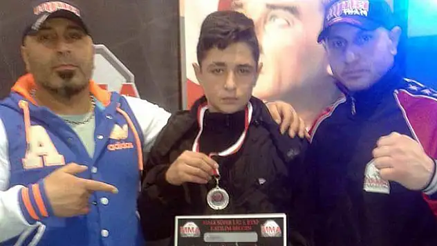Kululu sporcudan büyük başarı