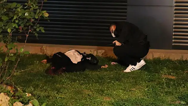 Kumar oynarken basılan kadın 2. kattan atlayıp yaralandı...Eşi elbiselerini parçaladı