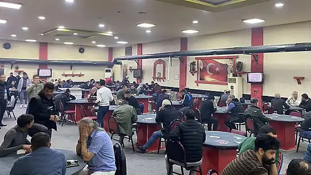 Kumar oynarken yakalanan 83 kişiye 533 bin 275 TL ceza
