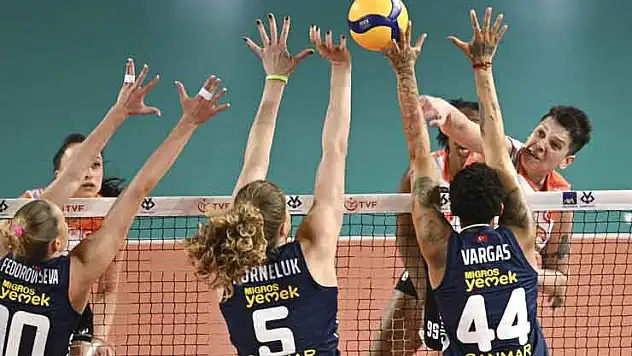 Kupa Voley'de finalin adı belli oldu