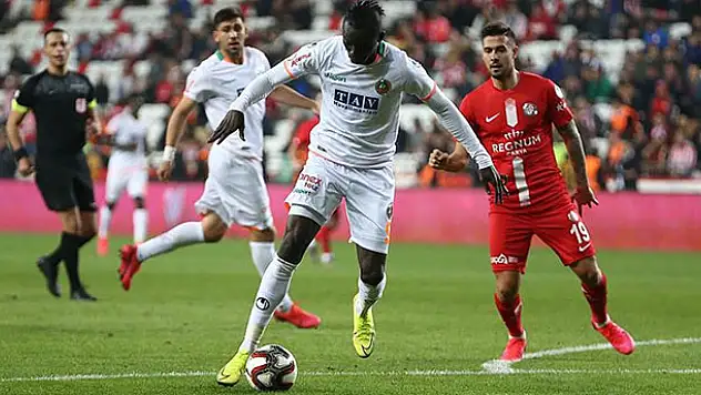 Kupada avantaj Aytemiz Alanyaspor'un