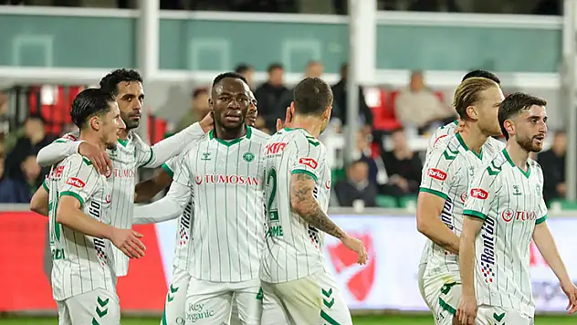 Kupada yarış nefes kesiyor! Konyaspor zirveye ortak oldu