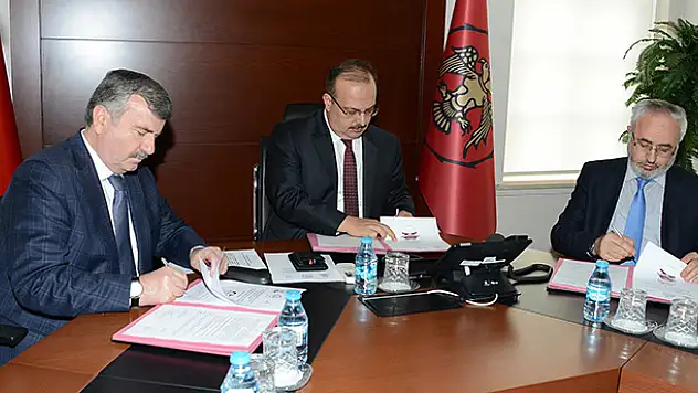 Kur'an'ı öğrenip anlamaya katkı sağlayacak proje imzalandı